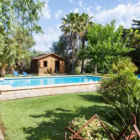 Villa Can Bleo Is A Great Four Bedroom Sleeping 7 Guests With Its Own Hot-tub Pool *