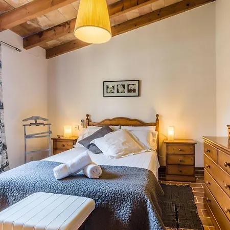 Villa Can Bleo Is A Great Four Bedroom Sleeping 7 Guests With Its Own Hot-tub Pool *